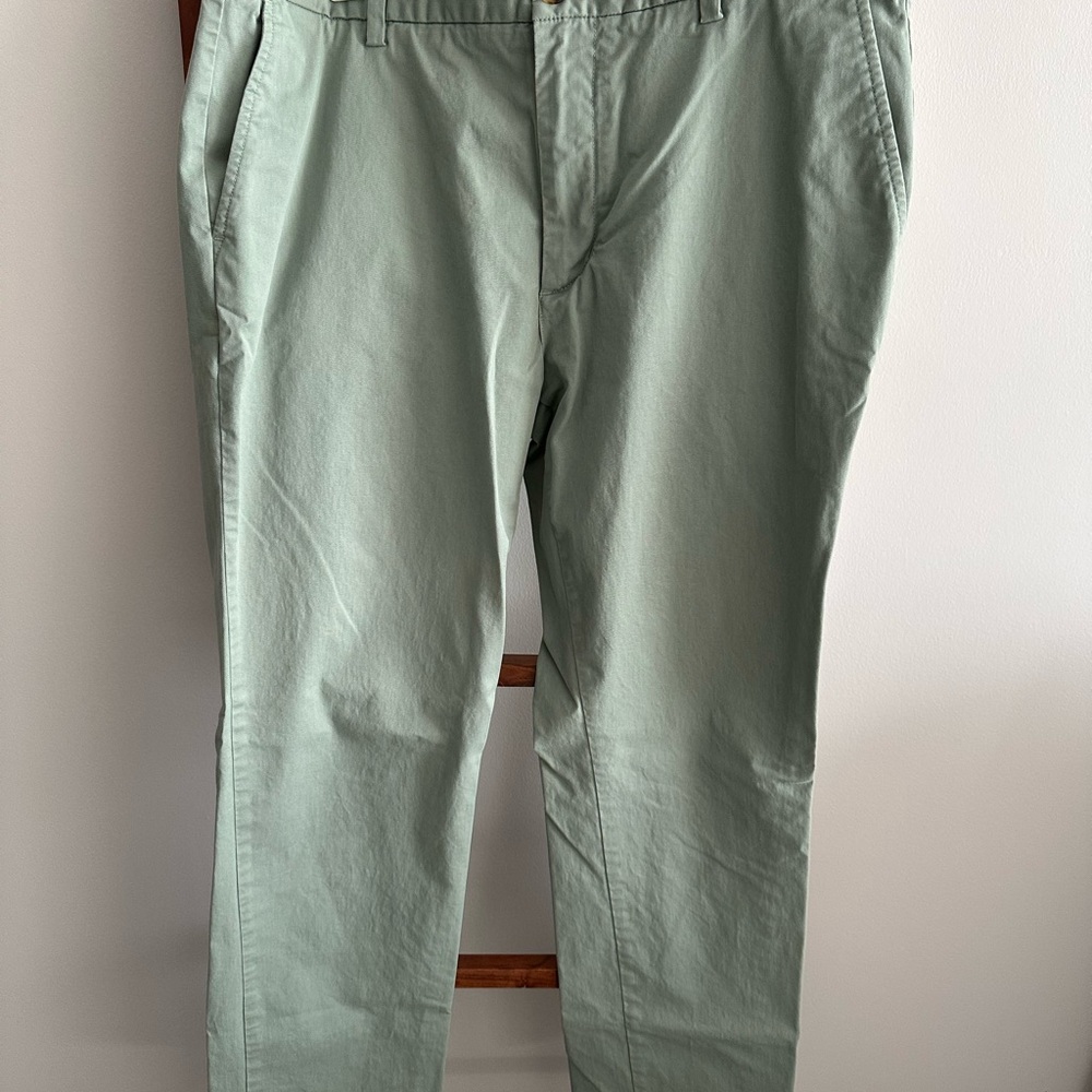 Vineyard Vines Breaker Pants in Light Sage 36x34